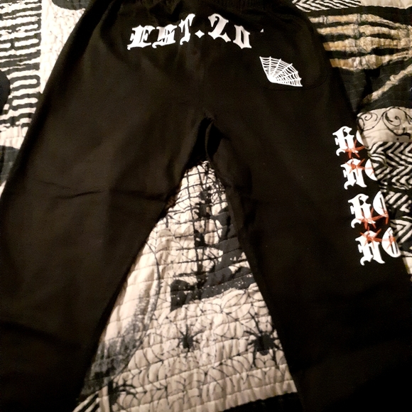 Mens pants with designs - Picture 4 of 4